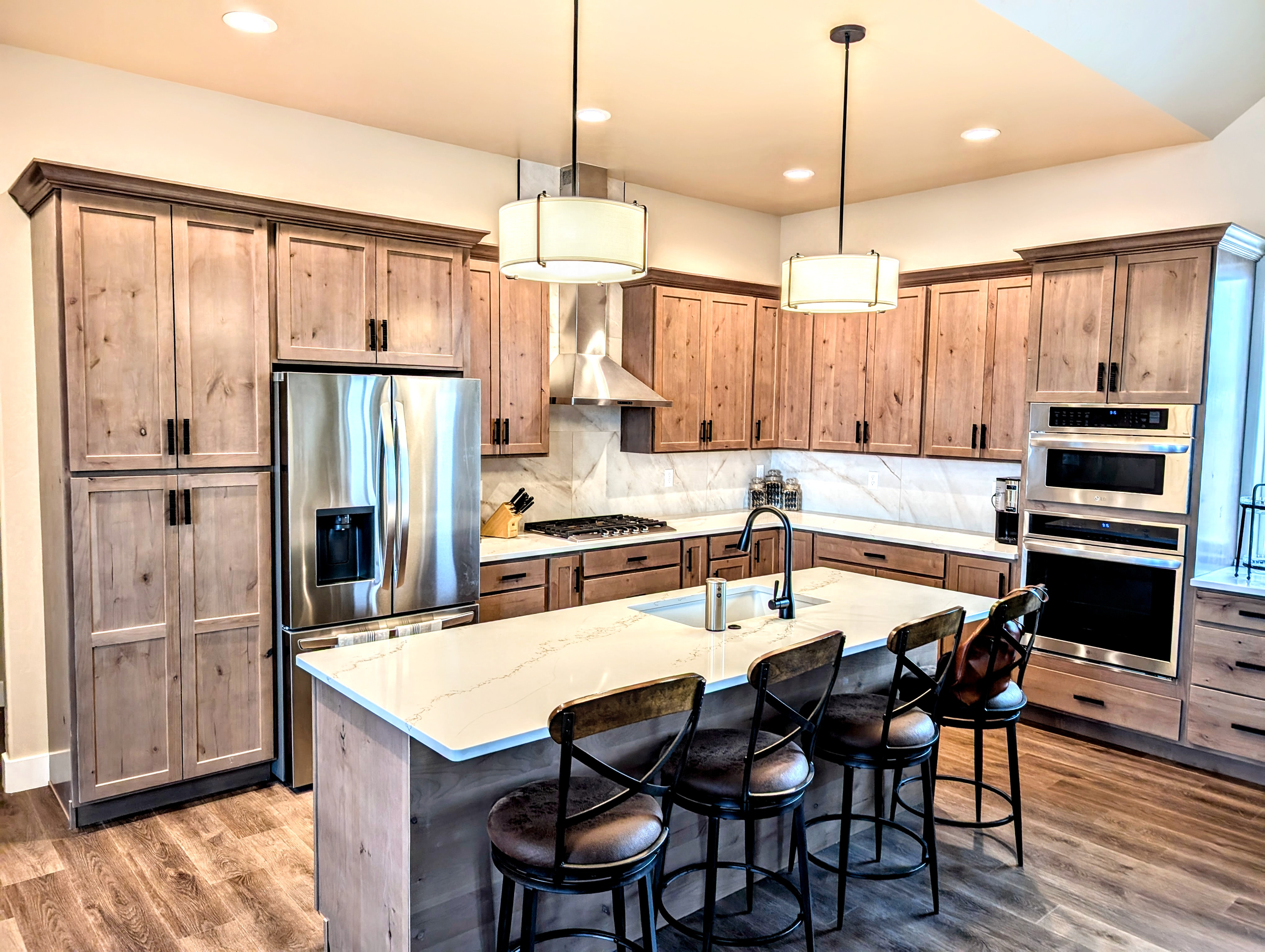 PXL202411261616235422.jpg?Revision=2ZH&Timestamp=JpCC51